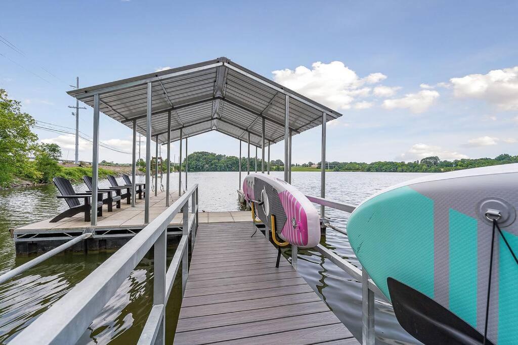 Lake Home, Dock, Fire Pit, Hot Tub, Game Room, Etc Winchester Exterior foto